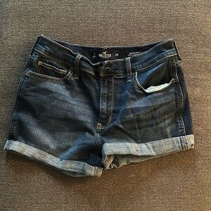 Hollister Women’s High-Rise 3” Shorts